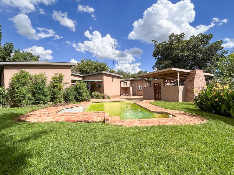 4 Bedroom Property for Sale in Baillie Park North West